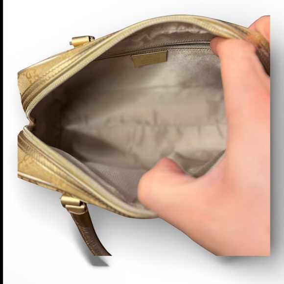 1 TIME ONLY GUCCI RARE Vintage Metallic Gold GG Canvas Bowler Bag Satchel + COA - Picture 11 of 12